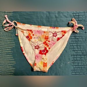 NEW Adorable pink floral string bikini bottoms